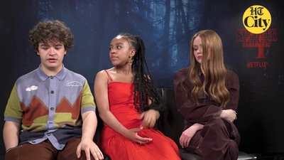 2022-06-27_-_HT_City_-_Celeb_Bytes_With_Stranger_Things_Cast_mp41367.jpg