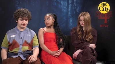 2022-06-27_-_HT_City_-_Celeb_Bytes_With_Stranger_Things_Cast_mp41379.jpg