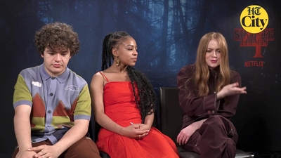 2022-06-27_-_HT_City_-_Celeb_Bytes_With_Stranger_Things_Cast_mp41403.jpg