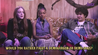 2022-06-29_-_HITZ_Speaks_-_Stranger_Things_Cast_Plays_Would_You_Rather_mp42497.jpg