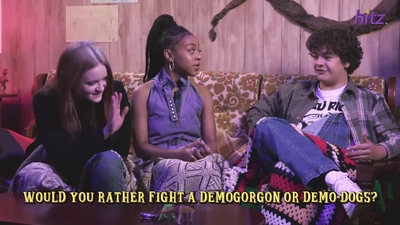 2022-06-29_-_HITZ_Speaks_-_Stranger_Things_Cast_Plays_Would_You_Rather_mp42504.jpg