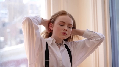 2022-07-11_-_Coveteur_-_Sadie_Sink_Shares_Her_Favorite_Pieces_in_Her_Closet_mp43656.jpg