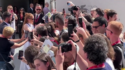 2022-09-04_-_Venice_2022_-_The_Whale_Photocall_mp40154.jpg