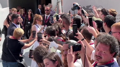 2022-09-04_-_Venice_2022_-_The_Whale_Photocall_mp40155.jpg