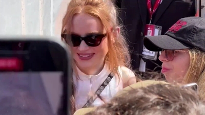 2022-09-04_-_Venice_2022_-_The_Whale_Photocall_mp40195.jpg