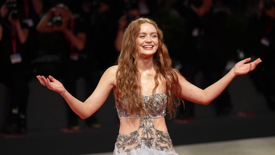 2022-09-04_-_Venice_2022_-_The_Whale_Premiere_NEW_28229_mov4645.jpg