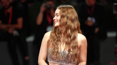 2022-09-04_-_Venice_2022_-_The_Whale_Premiere_NEW_28229_mov4662.jpg