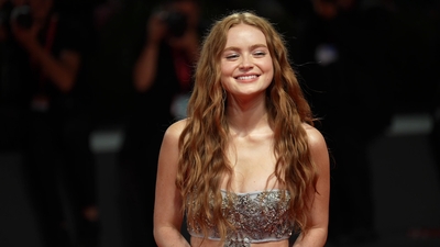 2022-09-04_-_Venice_2022_-_The_Whale_Premiere_NEW_28229_mov4665.jpg