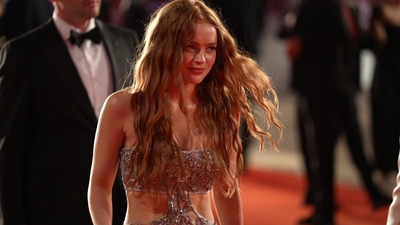 2022-09-04_-_Venice_2022_-_The_Whale_Premiere_NEW_28529_mov4722.jpg