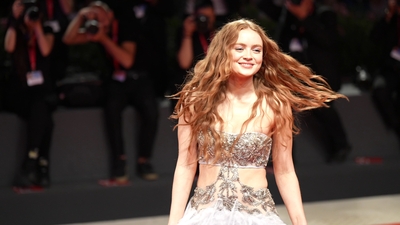 2022-09-04_-_Venice_2022_-_The_Whale_Premiere_NEW_28629_mov4729.jpg