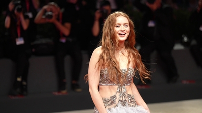 2022-09-04_-_Venice_2022_-_The_Whale_Premiere_NEW_28629_mov4730.jpg
