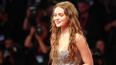 2022-09-04_-_Venice_2022_-_The_Whale_Premiere_NEW_28829_mov4766.jpg