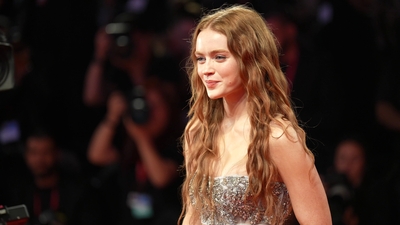 2022-09-04_-_Venice_2022_-_The_Whale_Premiere_NEW_28829_mov4768.jpg