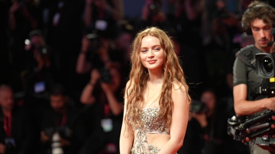 2022-09-04_-_Venice_2022_-_The_Whale_Premiere_NEW_28829_mov4774.jpg