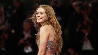 2022-09-04_-_Venice_2022_-_The_Whale_Premiere_NEW_28929_mov4788.jpg