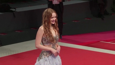 2022-09-04_-_Venice_2022_-_The_Whale_Premiere_2_mp40382.jpg