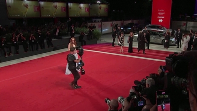 2022-09-04_-_Venice_2022_-_The_Whale_Premiere_2_mp40471.jpg