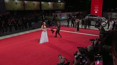 2022-09-04_-_Venice_2022_-_The_Whale_Premiere_2_mp40474.jpg
