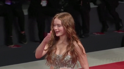 2022-09-04_-_Venice_2022_-_The_Whale_Premiere_2_mp40482.jpg