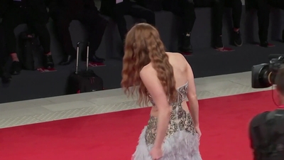 2022-09-04_-_Venice_2022_-_The_Whale_Premiere_2_mp40485.jpg