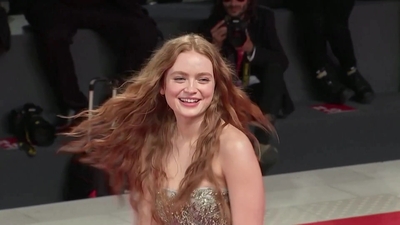 2022-09-04_-_Venice_2022_-_The_Whale_Premiere_2_mp40496.jpg
