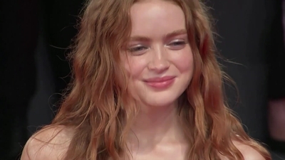 2022-09-04_-_Venice_2022_-_The_Whale_Premiere_2_mp40505.jpg