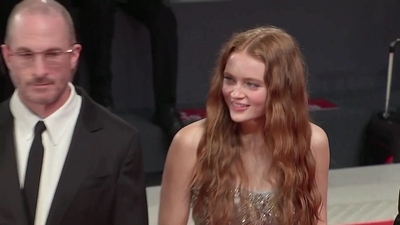 2022-09-04_-_Venice_2022_-_The_Whale_Premiere_2_mp40593.jpg