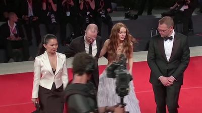 2022-09-04_-_Venice_2022_-_The_Whale_Premiere_2_mp40595.jpg