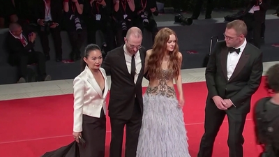 2022-09-04_-_Venice_2022_-_The_Whale_Premiere_2_mp40596.jpg