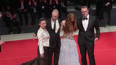 2022-09-04_-_Venice_2022_-_The_Whale_Premiere_2_mp40598.jpg