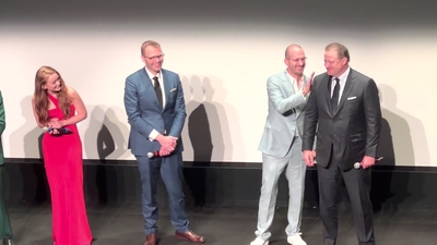 2022-09-11_-_TIFF_2022_-_The_Whale_Premiere_mp40067.jpg