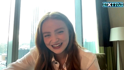 2022-11-03_-_extratv_-_Dear_Zoe_Interview_mp46405.jpg