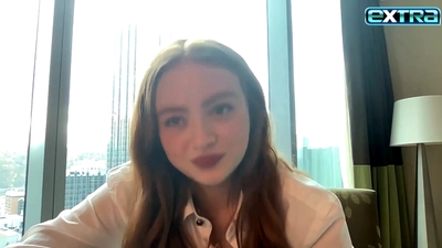 2022-11-03_-_extratv_-_Dear_Zoe_Interview_mp46407.jpg
