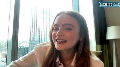 2022-11-03_-_extratv_-_Dear_Zoe_Interview_mp46422.jpg