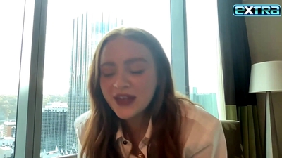 2022-11-03_-_extratv_-_Dear_Zoe_Interview_mp46429.jpg