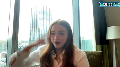 2022-11-03_-_extratv_-_Dear_Zoe_Interview_mp46472.jpg