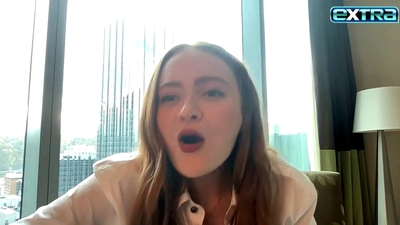2022-11-03_-_extratv_-_Dear_Zoe_Interview_mp46489.jpg