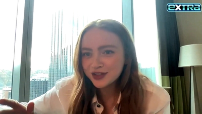 2022-11-03_-_extratv_-_Dear_Zoe_Interview_mp46494.jpg
