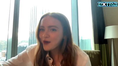 2022-11-03_-_extratv_-_Dear_Zoe_Interview_mp46513.jpg