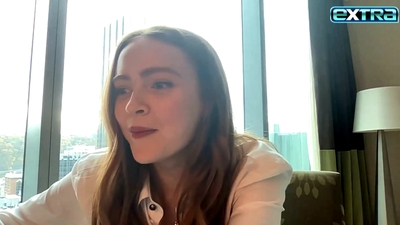 2022-11-03_-_extratv_-_Dear_Zoe_Interview_mp46516.jpg