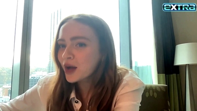 2022-11-03_-_extratv_-_Dear_Zoe_Interview_mp46518.jpg