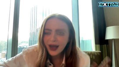 2022-11-03_-_extratv_-_Dear_Zoe_Interview_mp46535.jpg