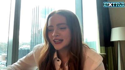 2022-11-03_-_extratv_-_Dear_Zoe_Interview_mp46566.jpg