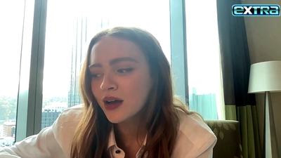 2022-11-03_-_extratv_-_Dear_Zoe_Interview_mp46583.jpg