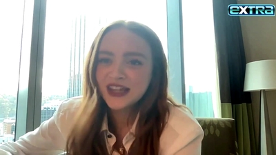 2022-11-03_-_extratv_-_Dear_Zoe_Interview_mp46585.jpg
