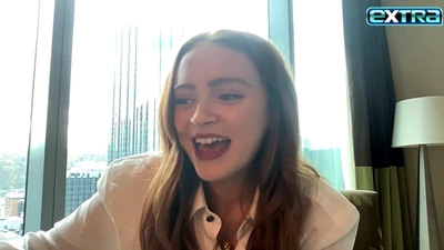 2022-11-03_-_extratv_-_Dear_Zoe_Interview_mp46611.jpg