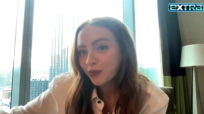 2022-11-03_-_extratv_-_Dear_Zoe_Interview_mp46617.jpg