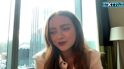 2022-11-03_-_extratv_-_Dear_Zoe_Interview_mp46663.jpg