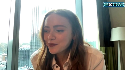 2022-11-03_-_extratv_-_Dear_Zoe_Interview_mp46691.jpg