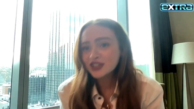 2022-11-03_-_extratv_-_Dear_Zoe_Interview_mp46693.jpg